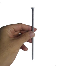 UEUORF galvanized finish stake highlighting durability for long-term use.