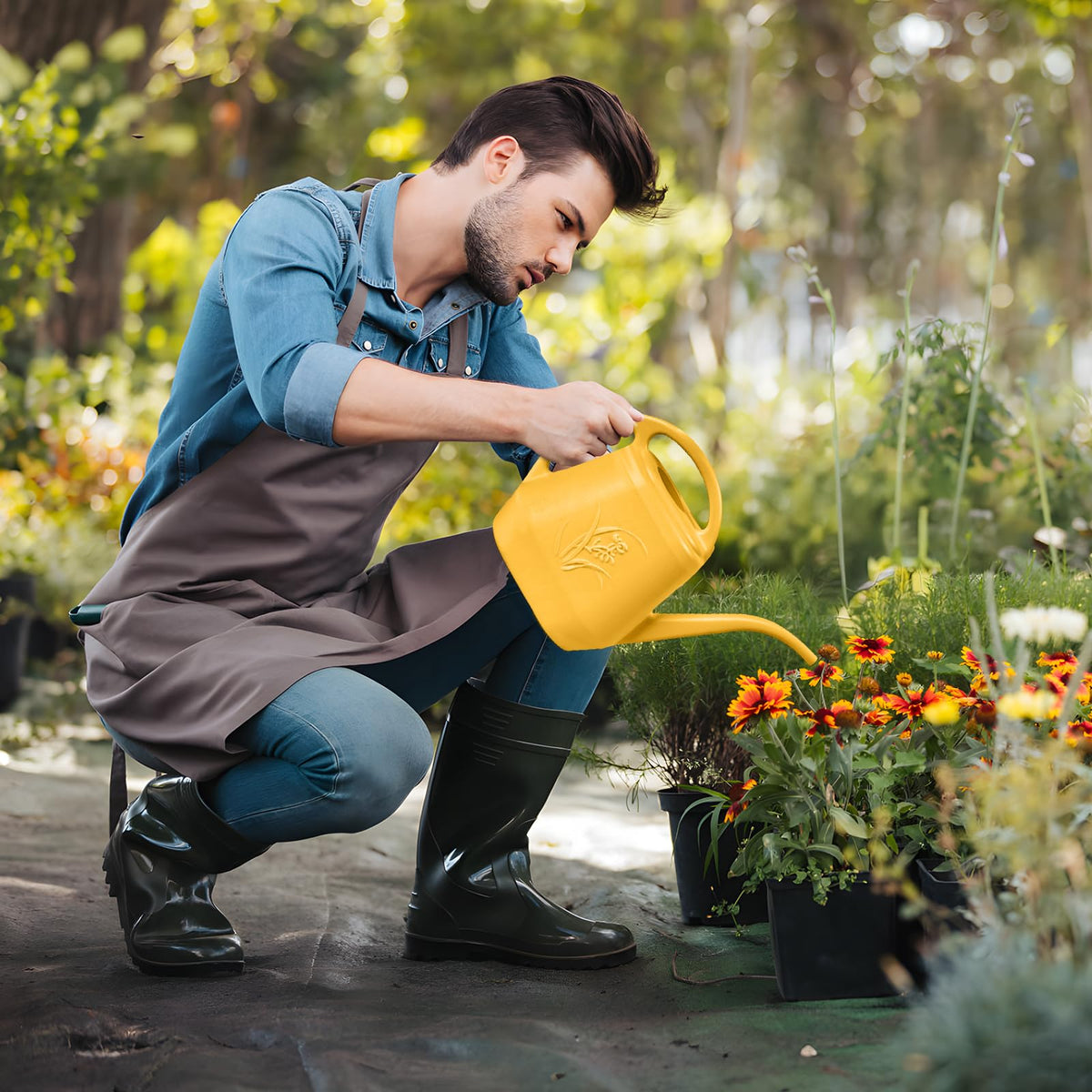 Ergonomic handle on UFANME half-gallon orange watering can