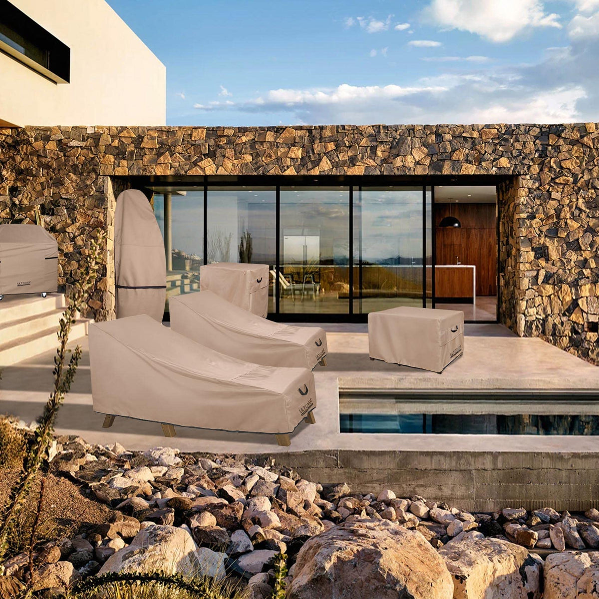 ULTCOVER protects against rain, snow, dust, leaves, and droppings on outdoor furniture