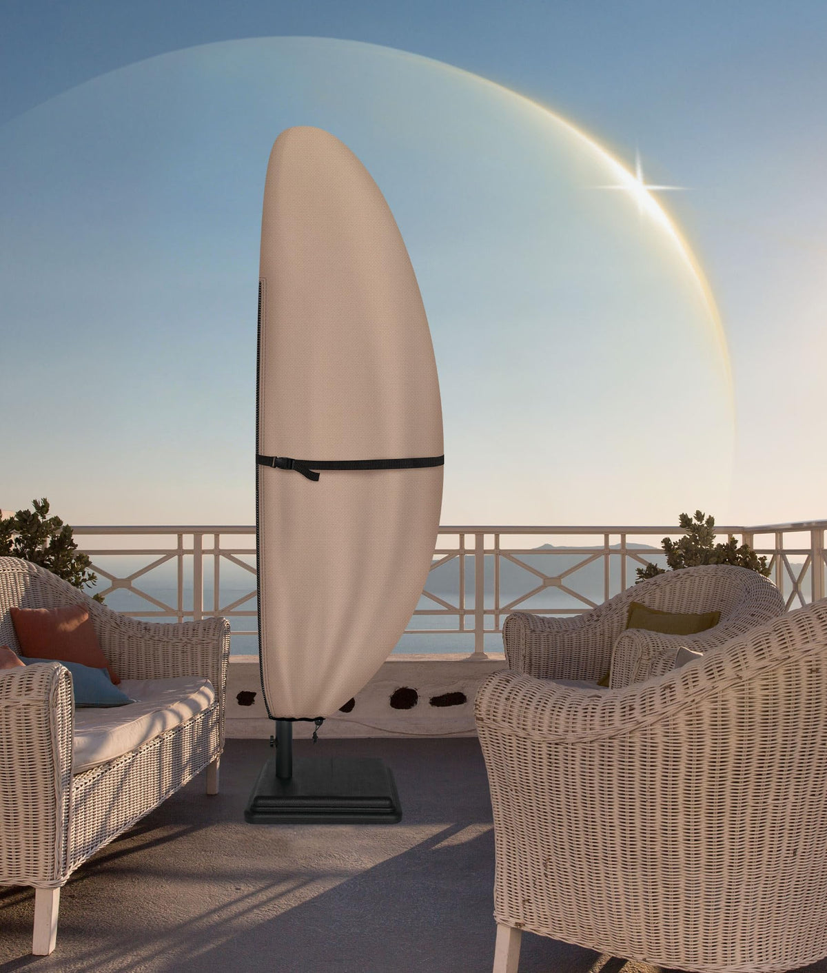 ULTCOVER weather-ready protection keeps your umbrella looking new season after season.