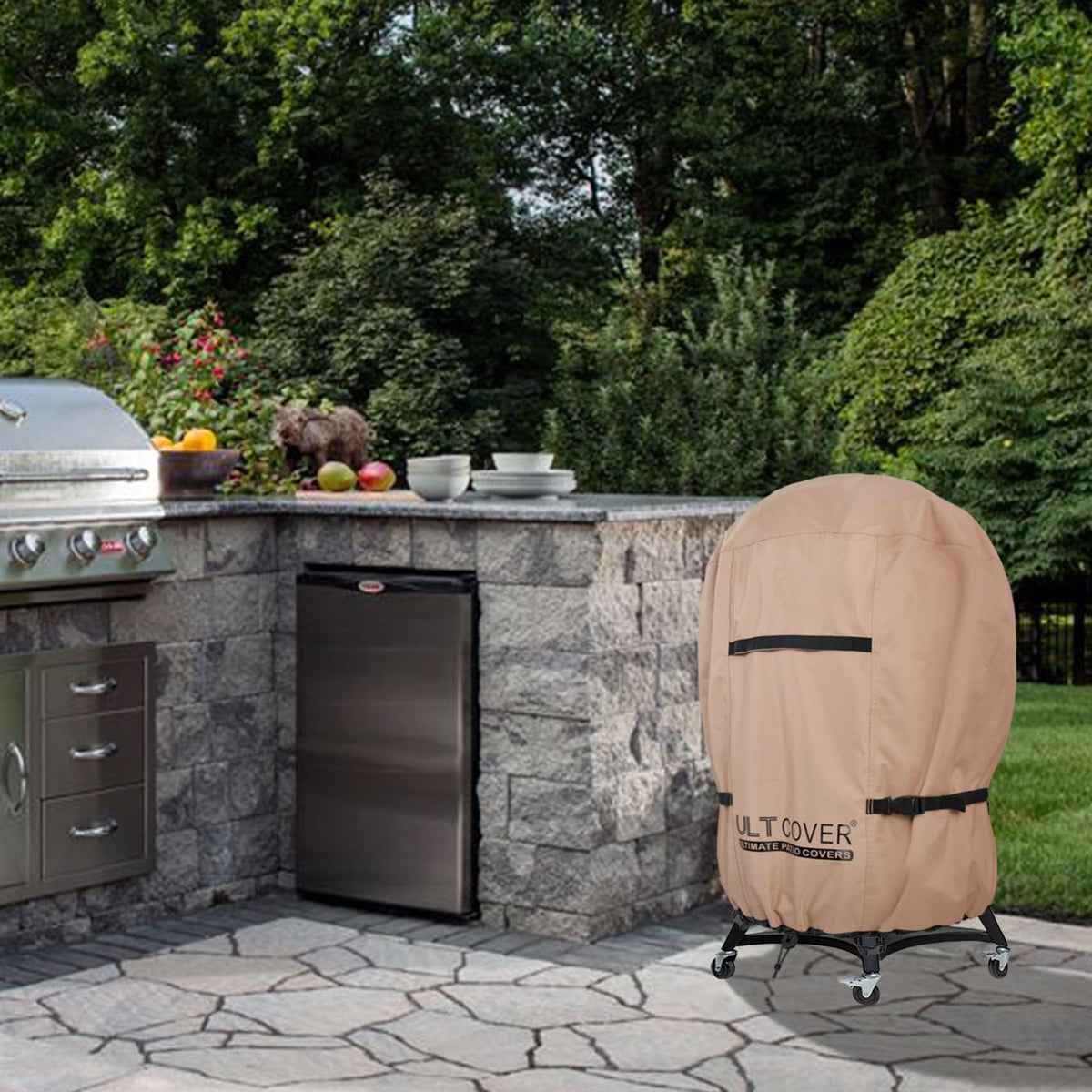 ULTCOVER weatherproof durable cover protecting kettle grill from rain and debris