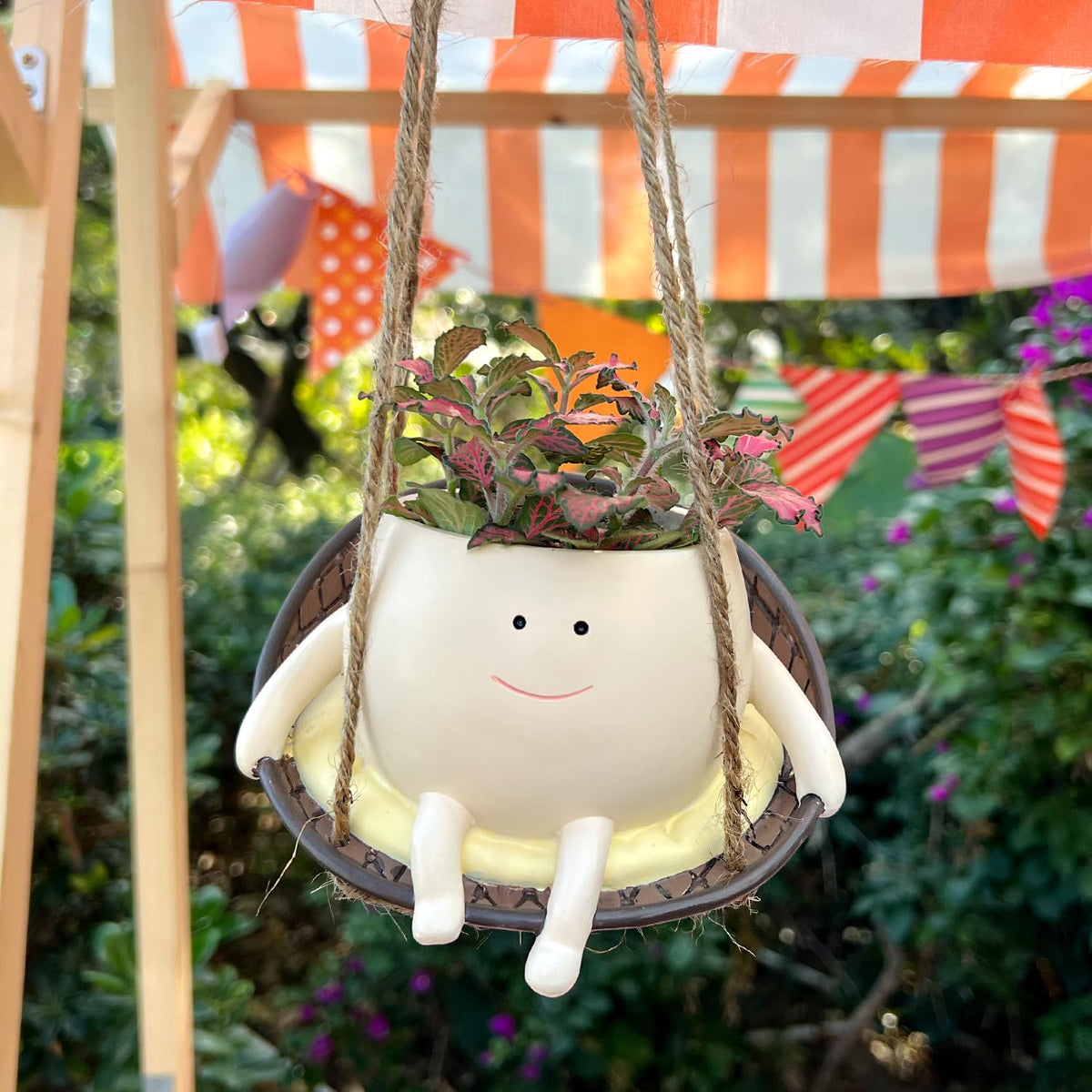 UMESONG cute face planter makes a playful gift for plant lovers.