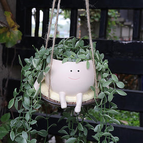 UMESONG head flowerpot adds character to desks, shelves, and balconies.