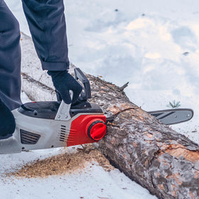 UNCO chainsaw chain is easy to install and replace.
