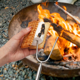 Ten sticks included, ideal for sharing cooking fun at gatherings.