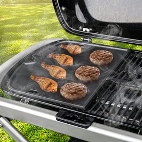 Uniflasy cast iron griddle retains heat for even searing outdoors