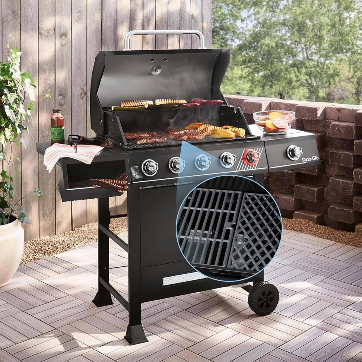 Uniflasy Dynaglo durable cast iron grate resists chipping and warping.