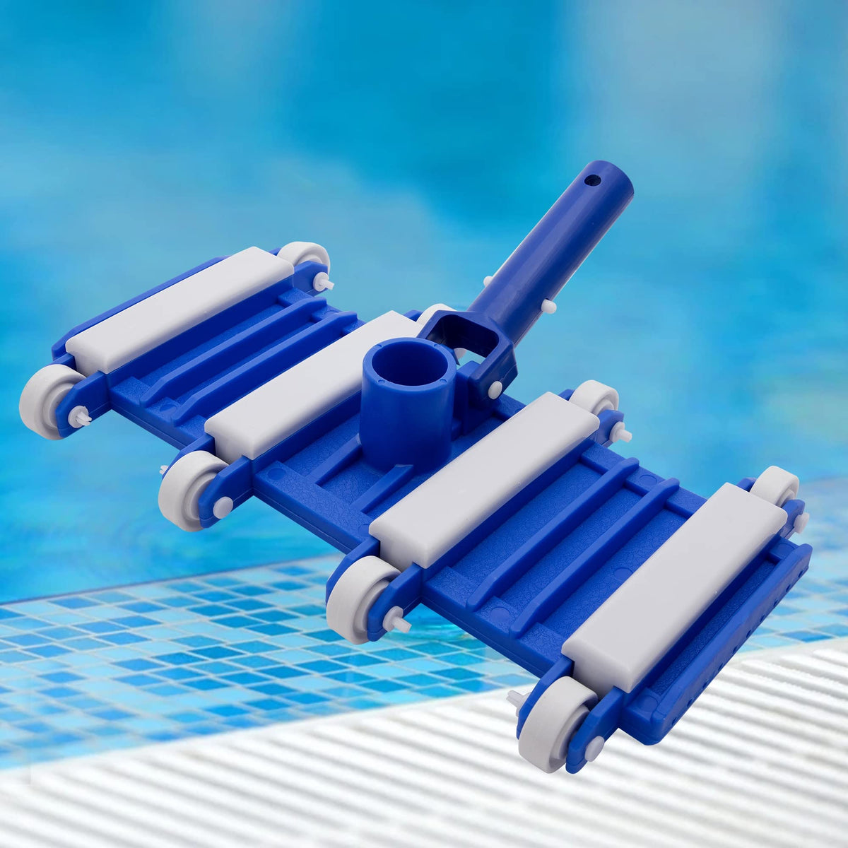Lightweight and portable design for quick pool cleanups.
