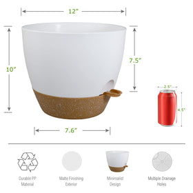 UOUZ pot with removable tray protects surfaces during watering.