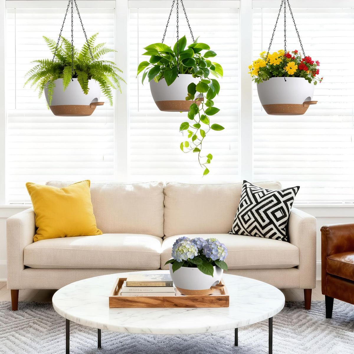 UOUZ hanging planter with drainage and removable tray for easy maintenance.