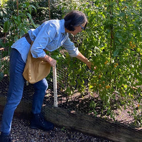 UpBloom vegetable-harvest quick-access pockets help organize seedlings and small tools