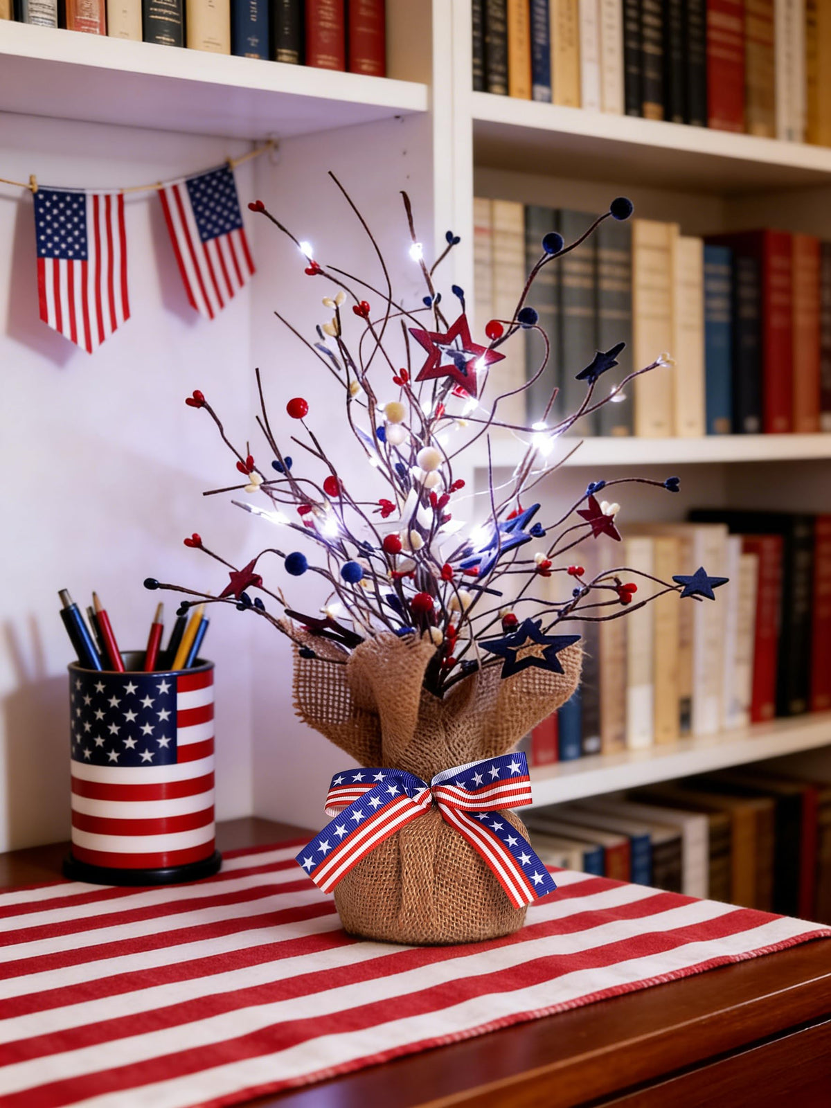 UQJE handmade 4th of July decoration offers rustic charm
