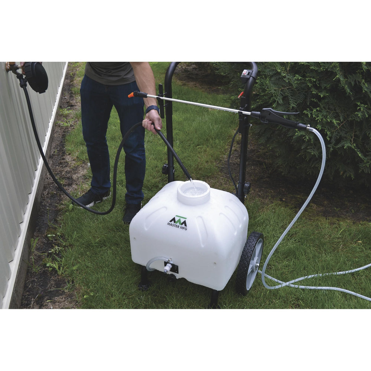 Valley Industries Revolt battery pack powers extended spraying sessions.
