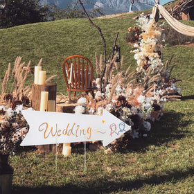 VANQOU party directional signs withstand rain, sleet, and snow for celebrations