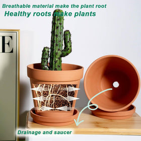 Vensovo pot with drainage hole supports healthy watering for plants.