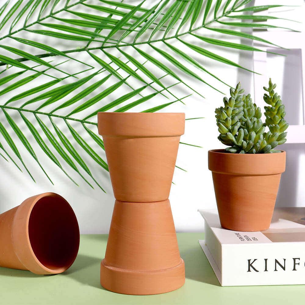 Vensovo pots for school projects teaching plant care.