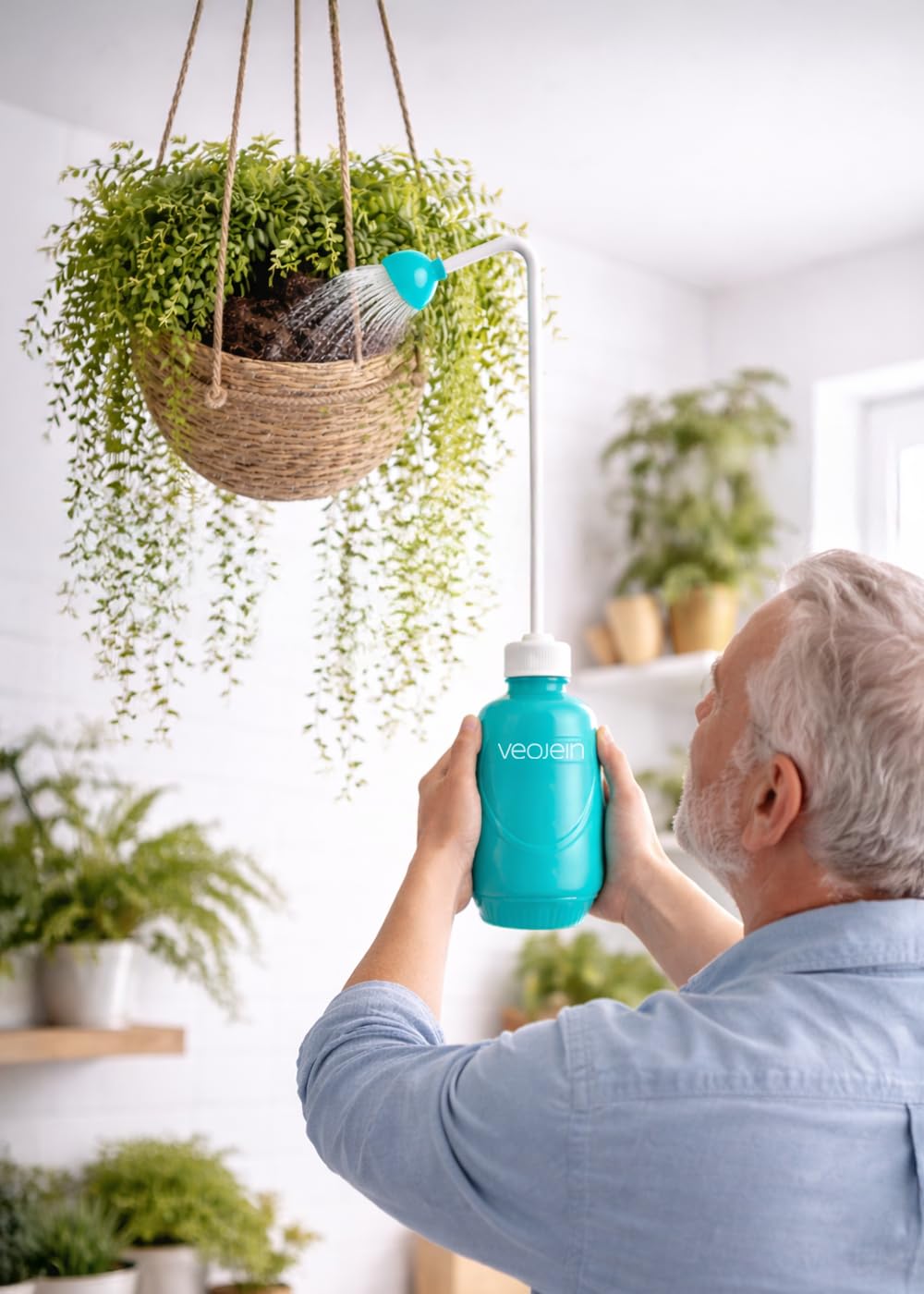 VEOJEIN angled-precision-nozzle directs water to roots with minimal splashing.