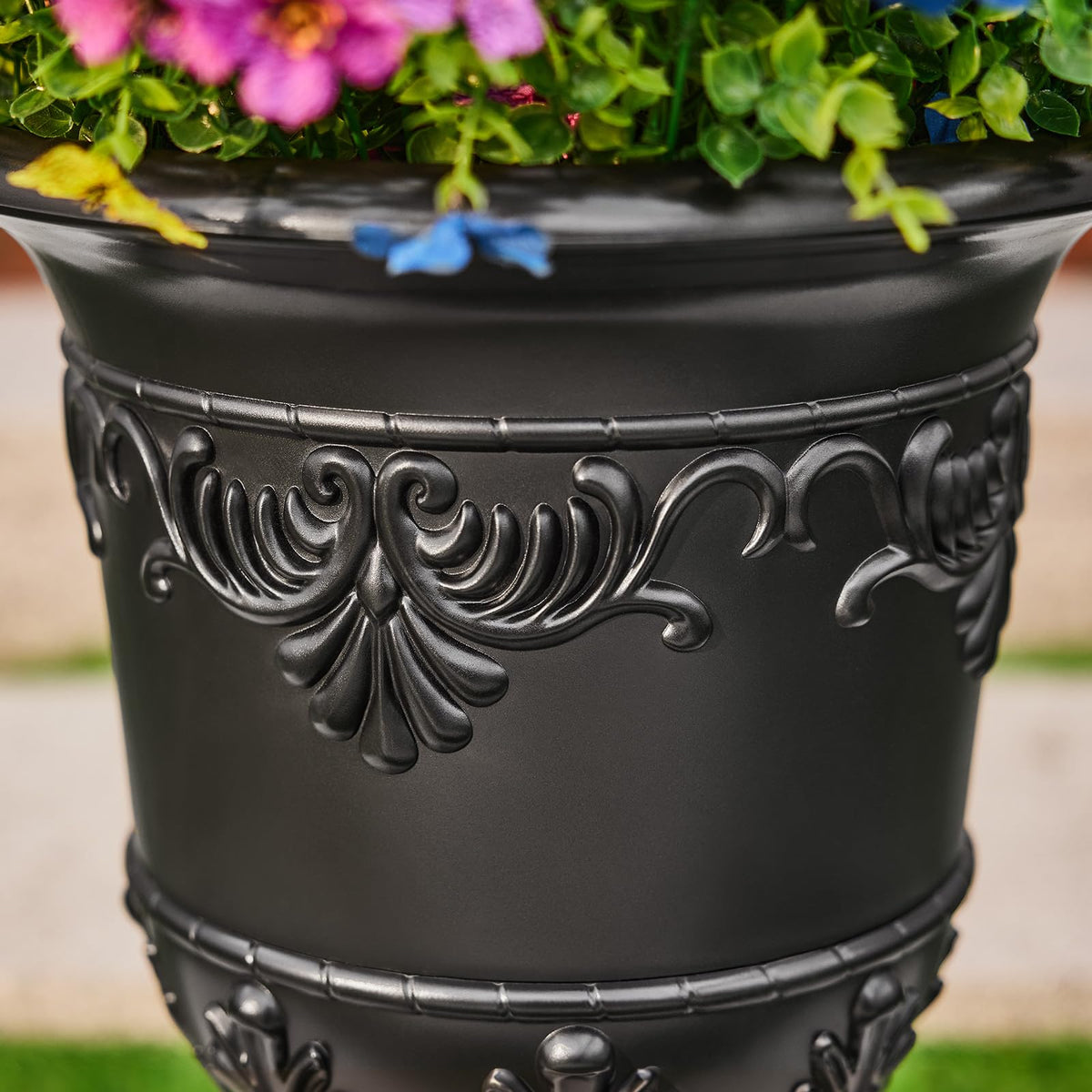 VeriNatural Classic urn planter quick and simple assembly