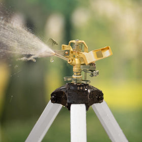 VEVOR tripod at three heights enables flexible yard placement.