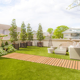VEVOR pressure-treated cedar path stands against weather and wear.