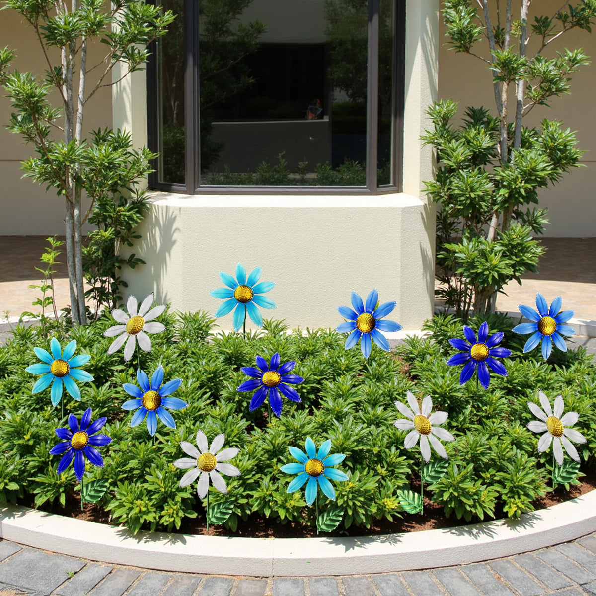 Vexercisehoop garden decor stakes create vibrant focal points
