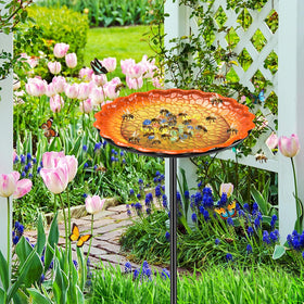 VeyFolzin.st Flower design attracts bees and butterflies to the garden.