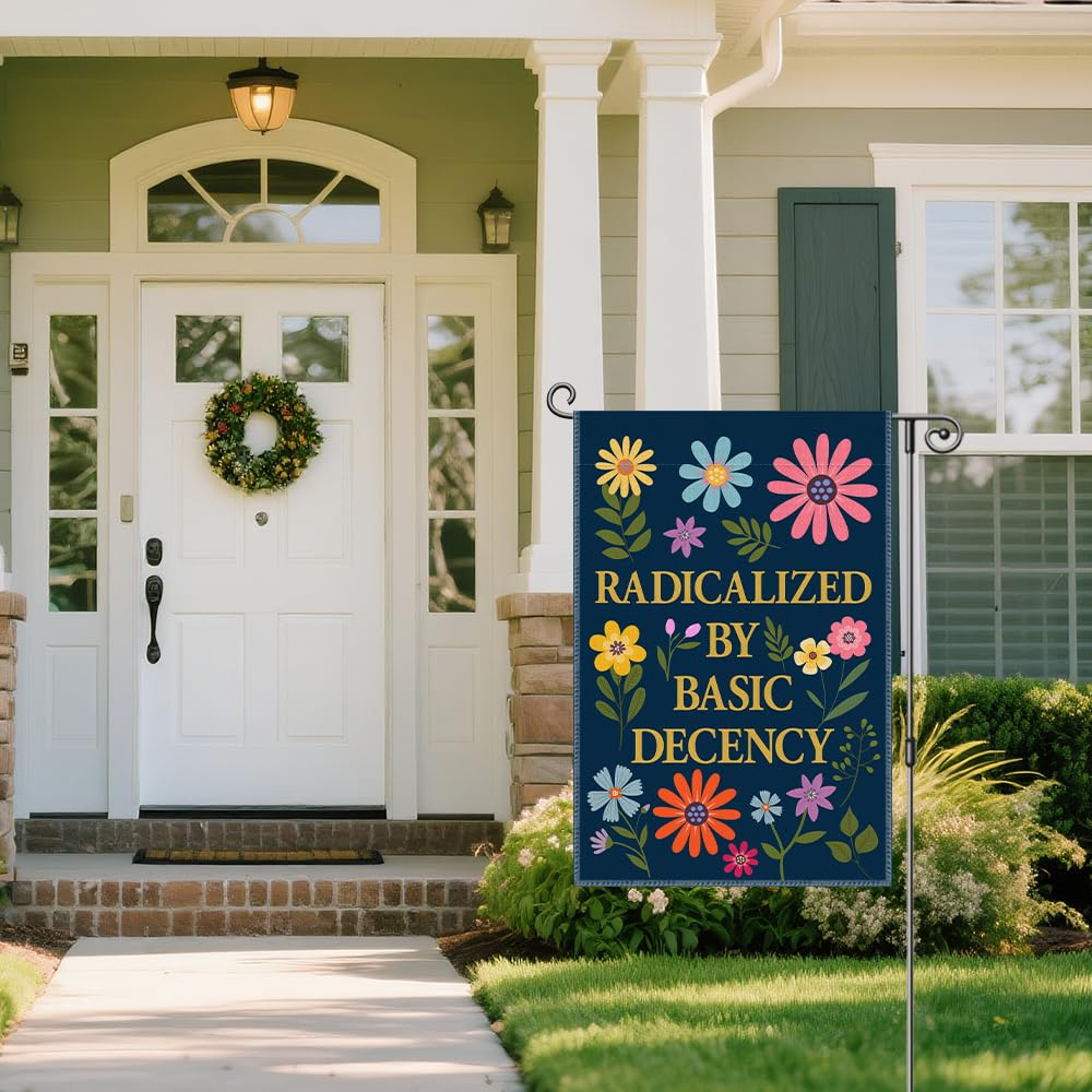 Vgrti garden flag seasonal decoration, easy to clean and maintain.