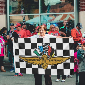 VIMITEAMER Indy 500 flag enhances home decor with speed-inspired style.