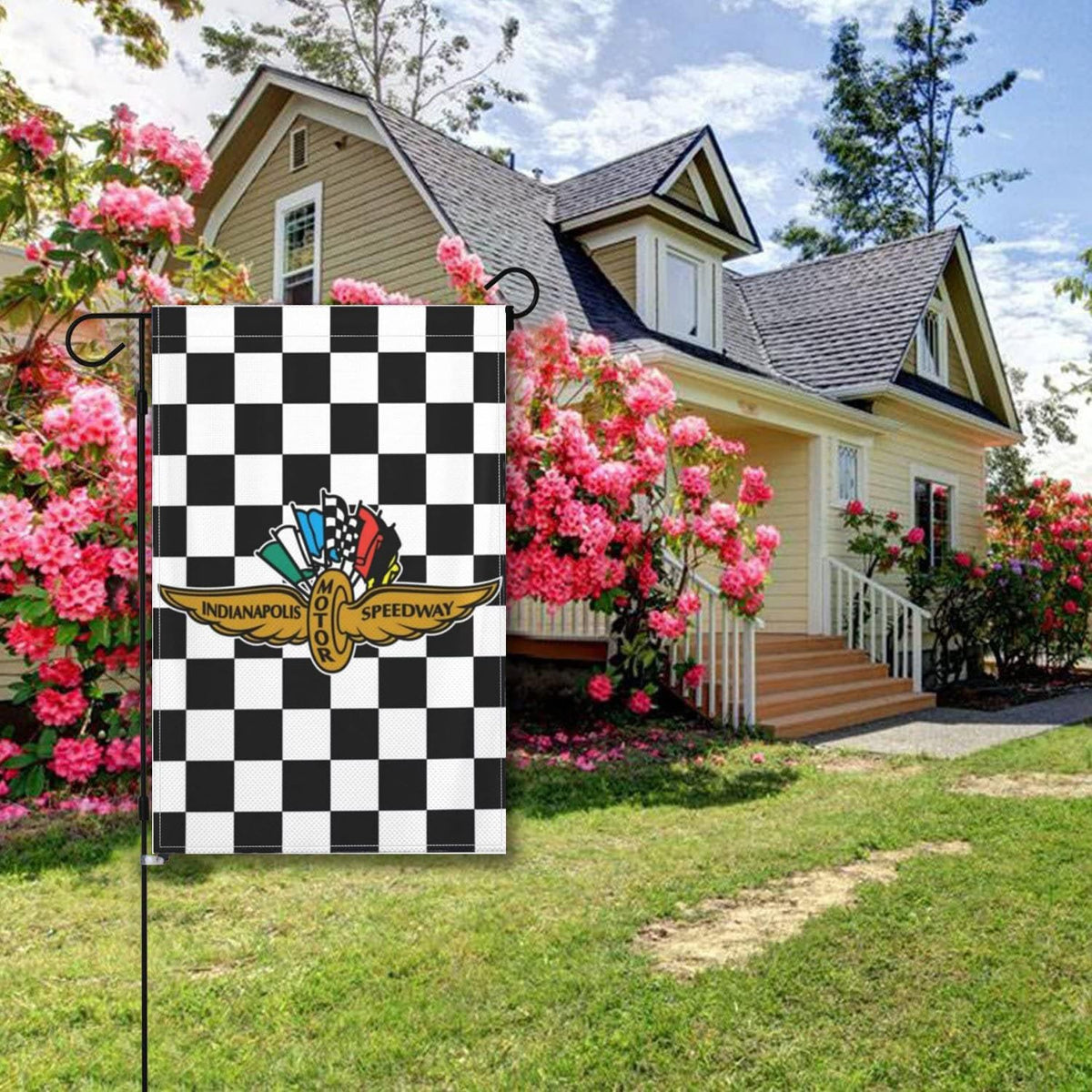 VIMITEAMER Polis Motor Speedway flag adds vibrant color to spaces.