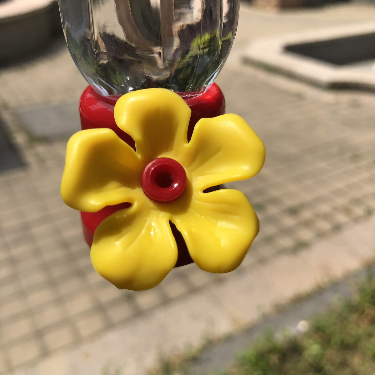 VIMOA angled flower design helps prevent leaks during use.