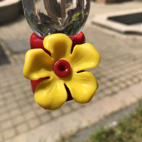 VIMOA angled flower design helps prevent leaks during use.