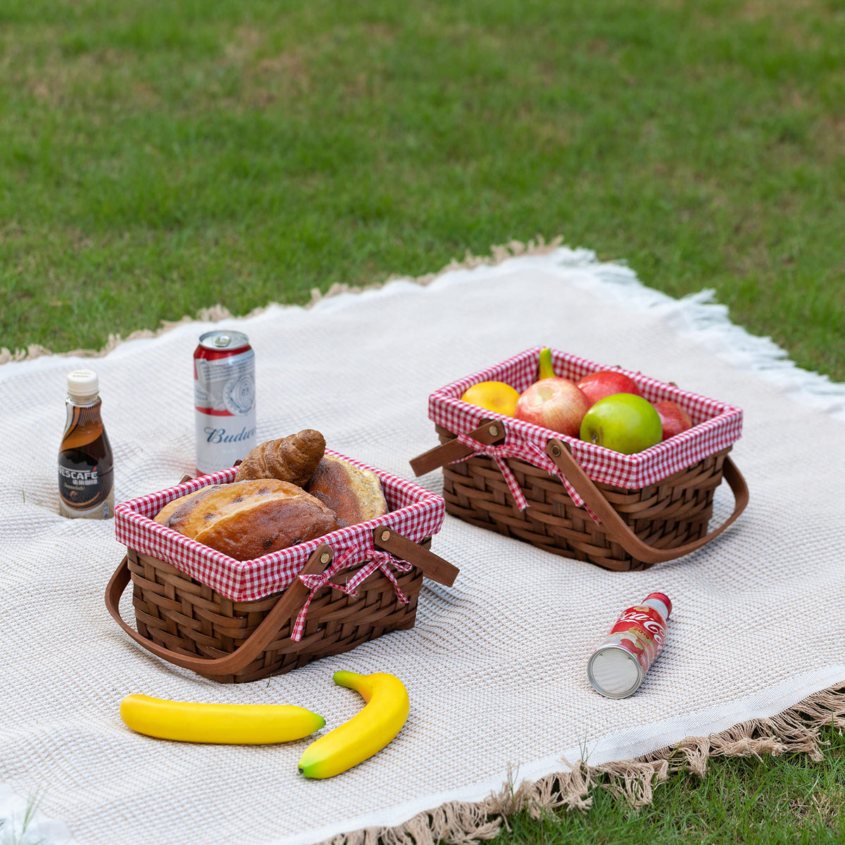Vintiquewise sturdy weave for organized car trunk storage and home display.