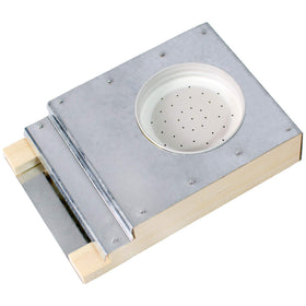 VIVO BEE-V110 front-view feeder enables quick syrup checks at the hive entrance