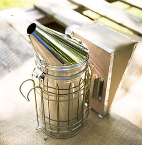 VIVO Beekeeping tool packaged for practical hive upkeep