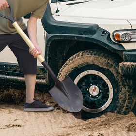 VNIMTI lightweight shovel at 3.3 pounds reduces fatigue during long work.