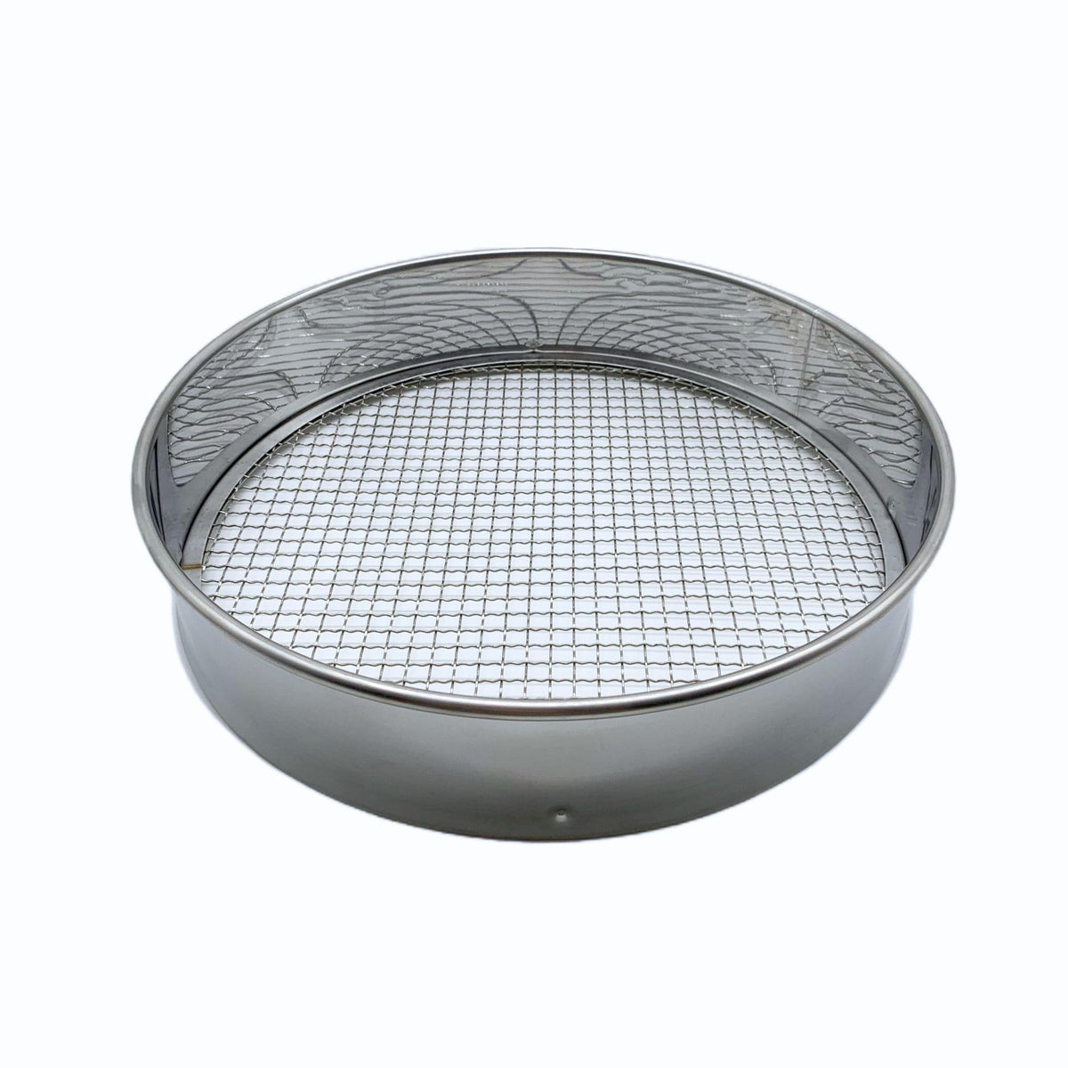 Vonoso mesh with 3 mm holes for fine filtering.