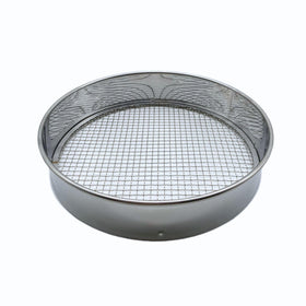 Vonoso mesh with 3 mm holes for fine filtering.