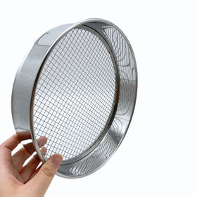 Vonoso mesh with 6 mm holes for medium debris separation.