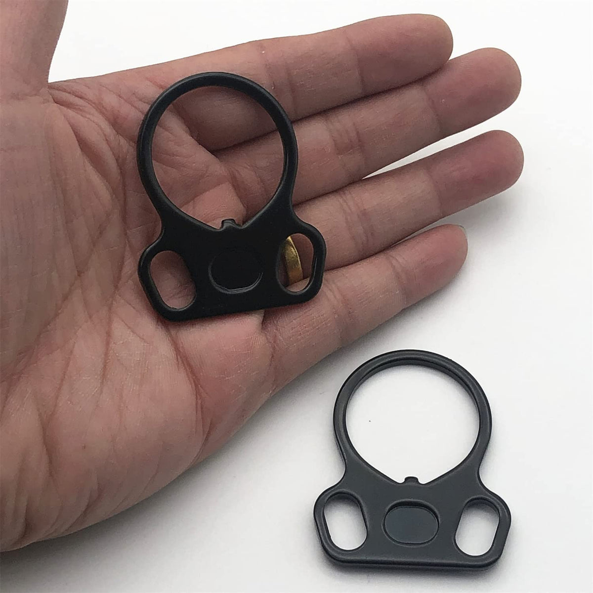 VVAAGG Sling Ring with 180-degree rotation enables flexible routing.