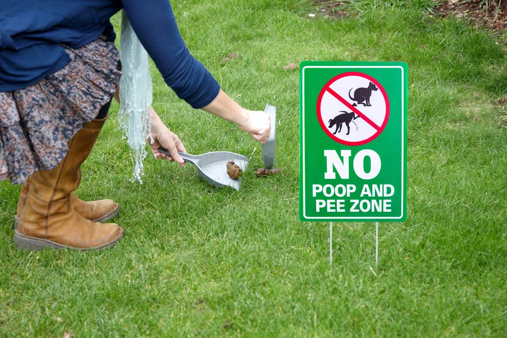 WaaHome No Poop Sign back view with bold message for backyard visibility