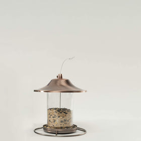 Wagner's blend invites cardinals and blue jays to your backyard birdwatching.