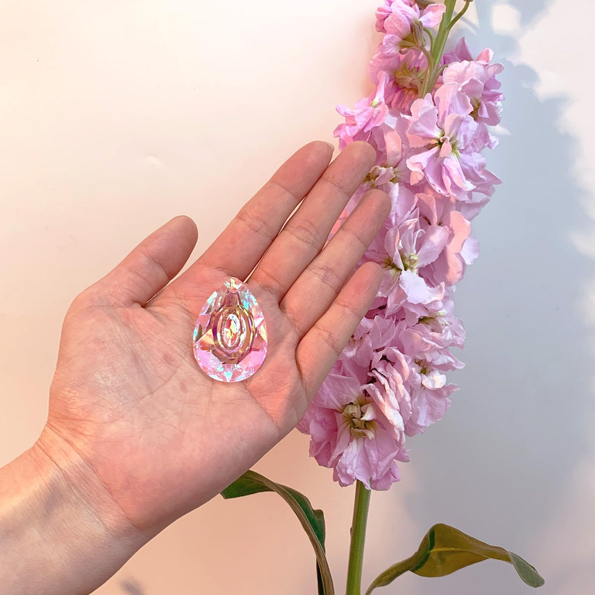 WASTROYAL window suncatcher decor to brighten spaces