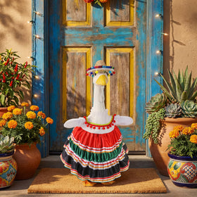 Watayo outdoor goose decor outfit suitable for Cinco de Mayo.