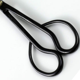 Wazakura Satsuki scissors crafted in Japan for longevity.