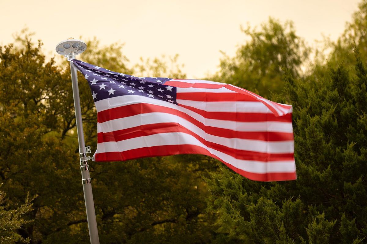 Weavelife designed for 15–25 feet flagpoles with a simple top installation.