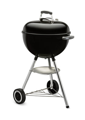 Weber Original Kettle 18-inch lid on for even heat retention.