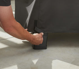 Weber Searwood 600 XL Pellet Grill Cover is lightweight and easy to remove.