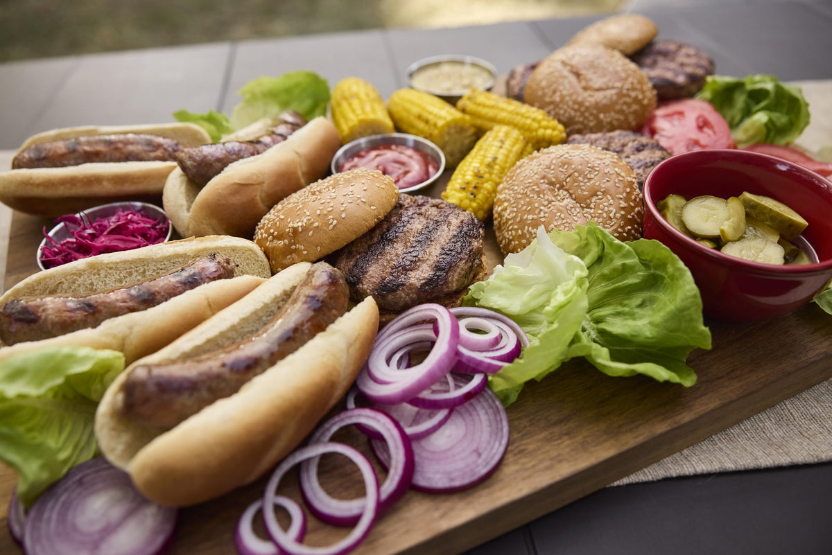 Weber Spirit E-325 grease management simplifies grill cleanup
