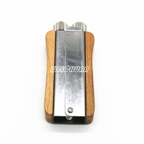 WEICHUAN tensioner featuring a wooden handle for comfortable beekeeping sessions