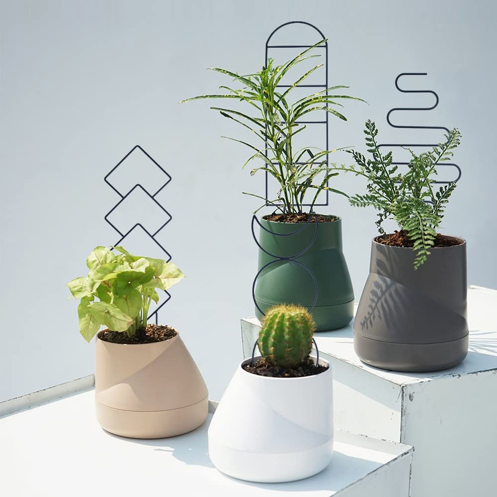 WellSign pattern-8 trellis suits indoor and outdoor pots beautifully